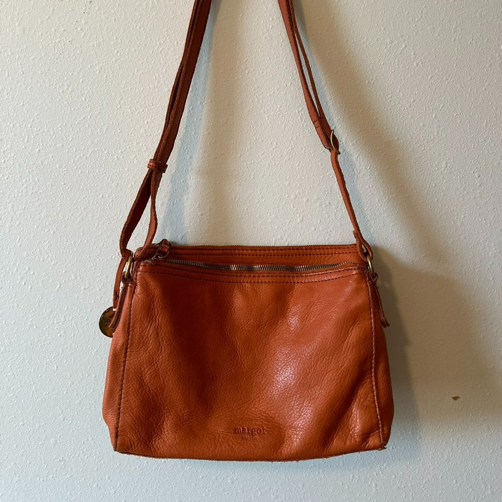 Soft cognac shoulder bag